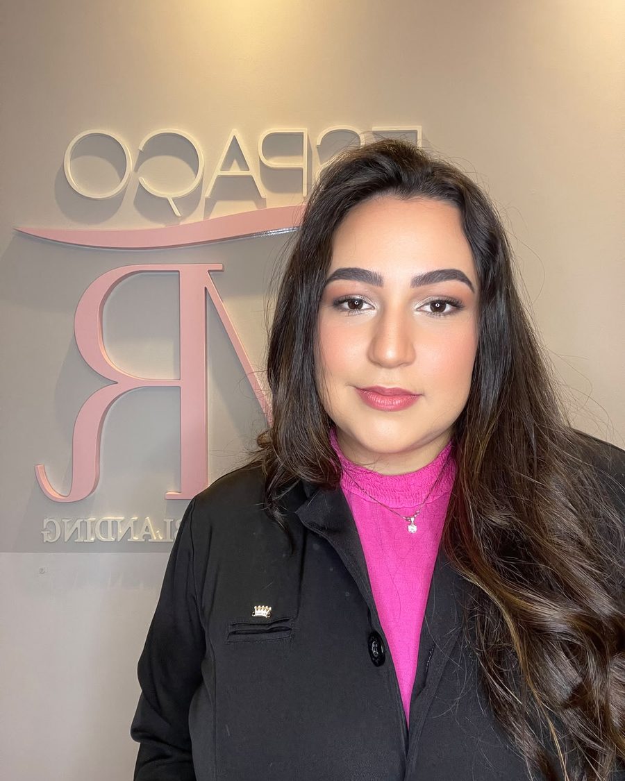 Mariana Russignoli, especialista em sobrancelhas e dona do Espaço MR